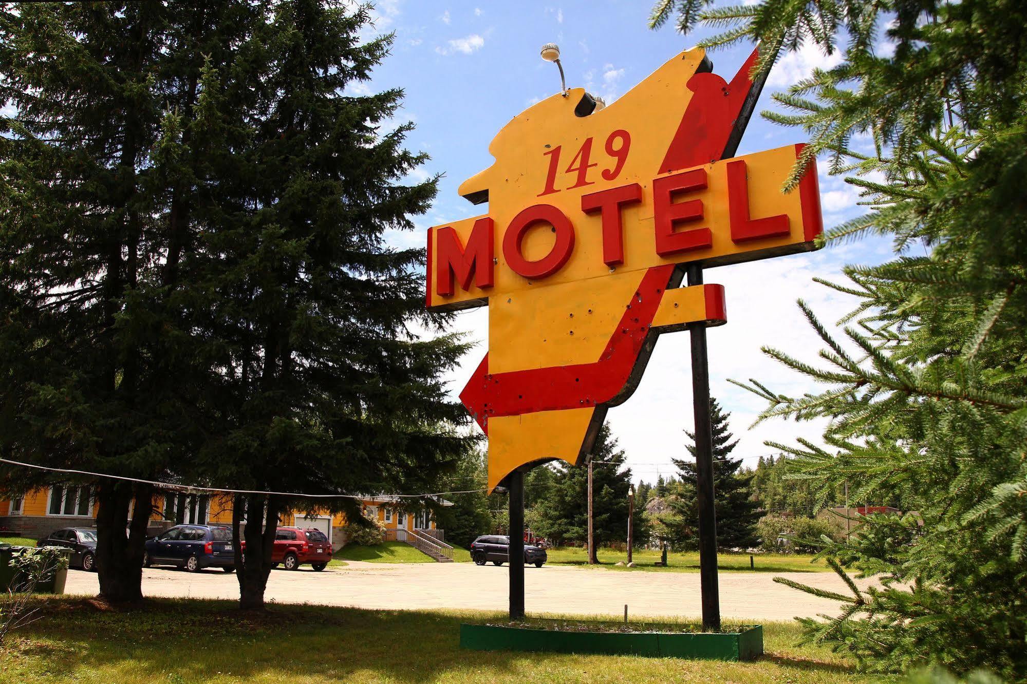 Motel 149 Mont-Tremblant Exterior foto
