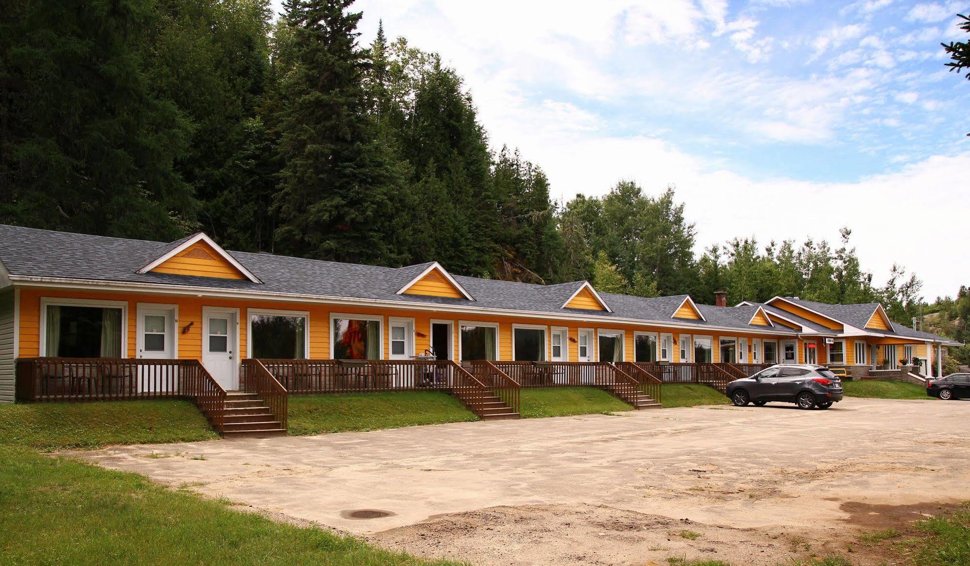 Motel 149 Mont-Tremblant Exterior foto